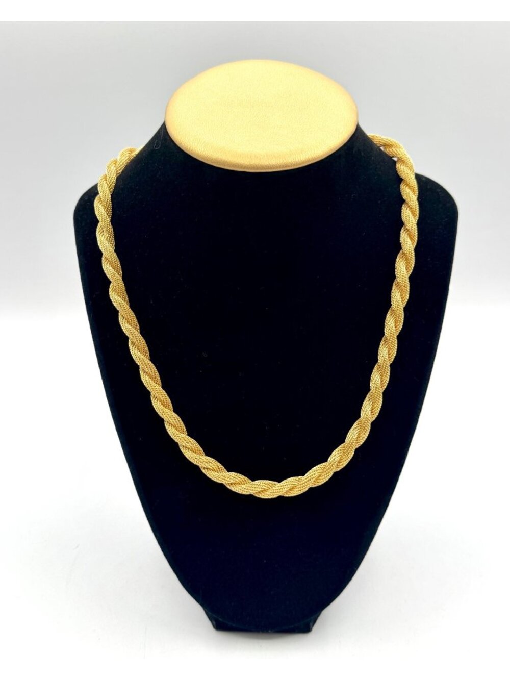 Vintage Avon Gold Tone Rope Mesh Necklace